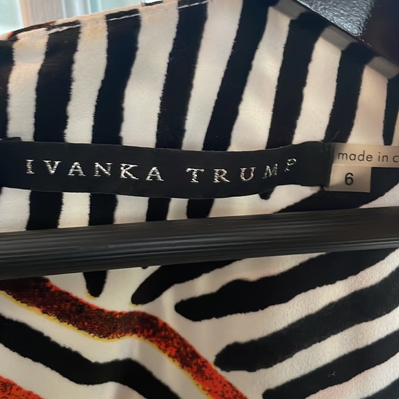 EUC Ivanka Trump sheath dress - Picture 3 of 5